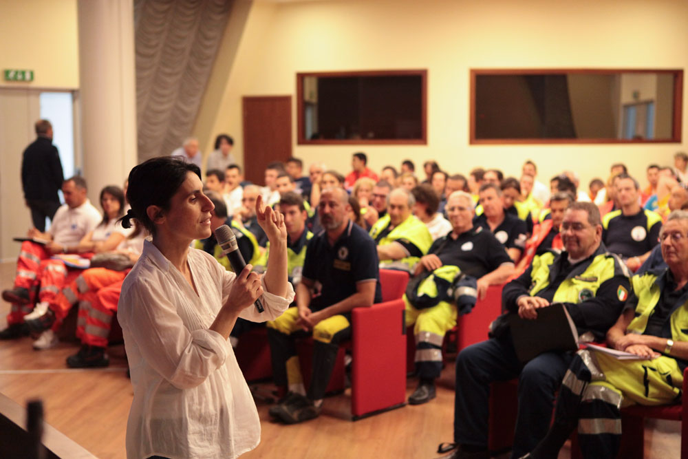 Titti Postiglione: protezione civile e social media, il rischio di comunicare
